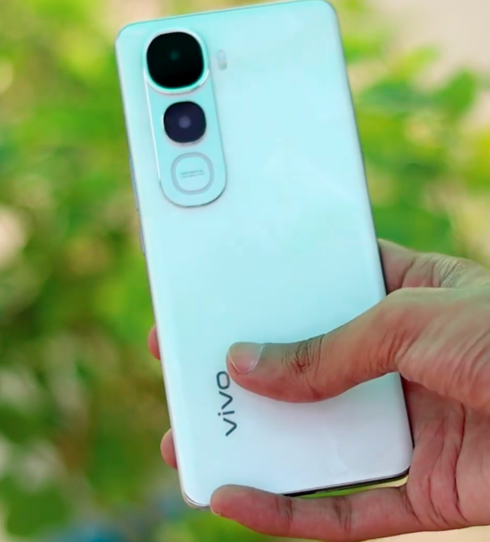 Vivo Y400 Pro 5G: Unique Back Design