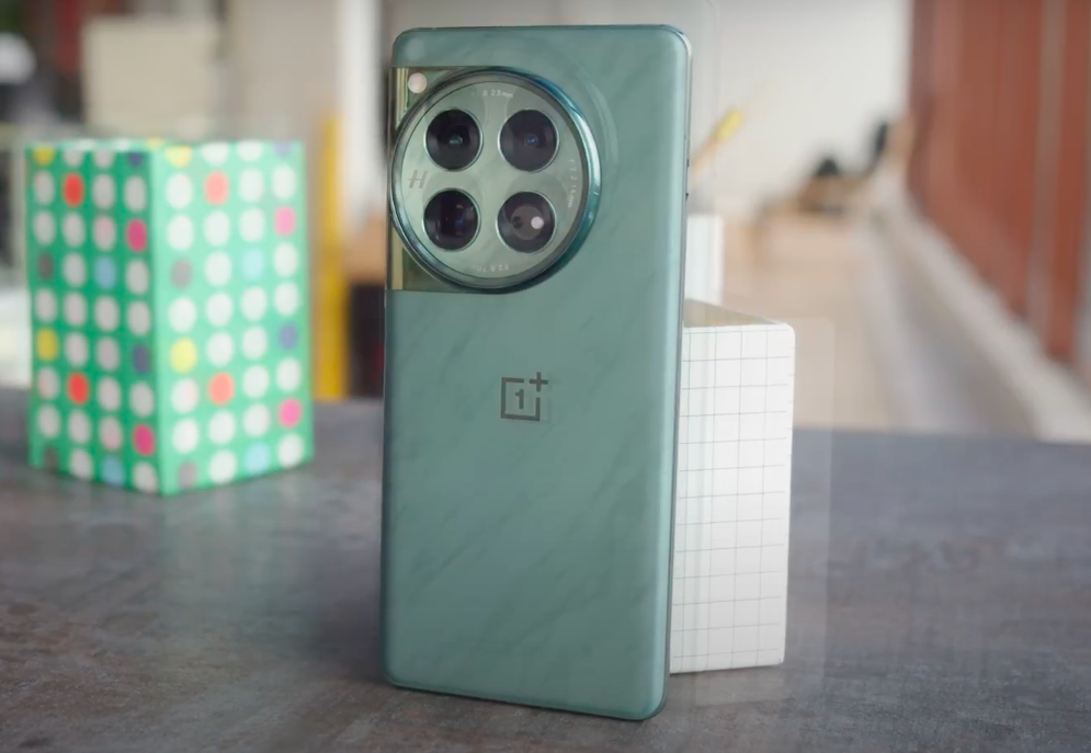 OnePlus 13s Competitors: OnePlus 12